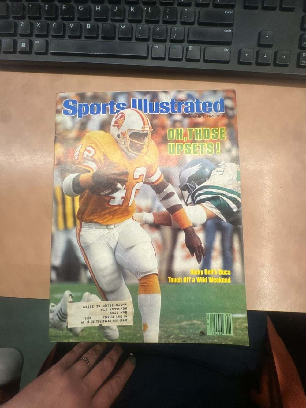 Vintage 1980 Sports Illustrated RICKY BELL TAMPA BUCCANEERS NEWSSTAND NO LABEL